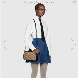 Gucci GG Supreme Canvas Crossbody Bag in Beige and Black with Gold Hardware